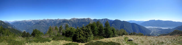 schönes Breitbildfoto vom Salmone aus gesehen ins Valle Maggia