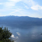 sehr schönes Breitbildfoto mit Blick auf den Lago Maggiore. Das Wetter wird immer besser