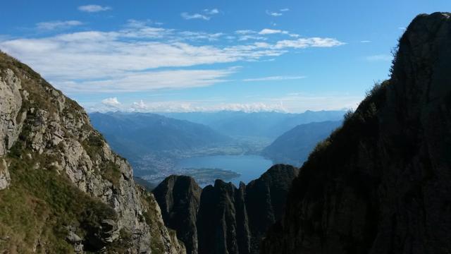 Was für eine Aussicht. Unten das mondäne Ascona und Locarno. Hier oben wilde Natur