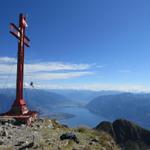 wir stehen beim Gipfelkreuz des Gridone 2188 m.ü.M.