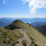 kurz nach Punkt 2138 m.ü.M. biegt der Wanderweg links ab, Richtung Capanna Al Legn