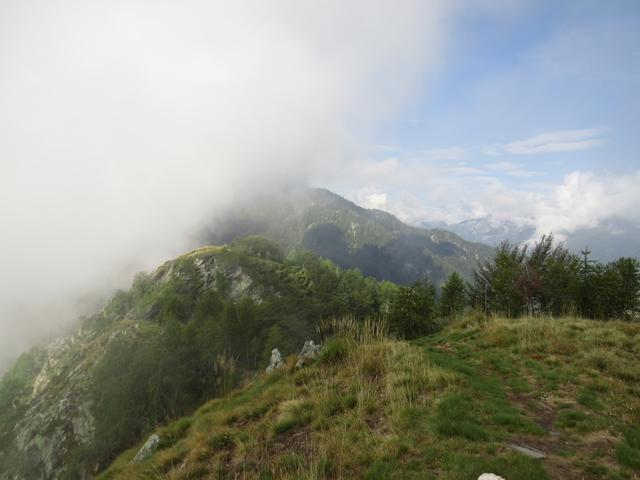 Blick Richtung Pizzo Ruscada. Wir hoffen das das Wetter nicht schlechter wird