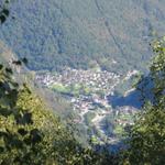 Blick ins Maggiatal nach Cavergno und Bignasco