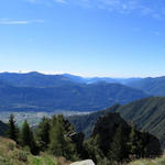 sehr schönes Breitbildfoto mit Blick ins Tal Richtung Bellinzona