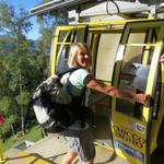 von Lumino (Valle Mesolcina) aus, brachte uns die kleine Seilbahn bequem hinauf zu den Monti di Saurù 