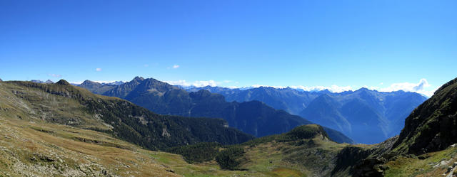 schönes Breitbildfoto auf die Val Calanca