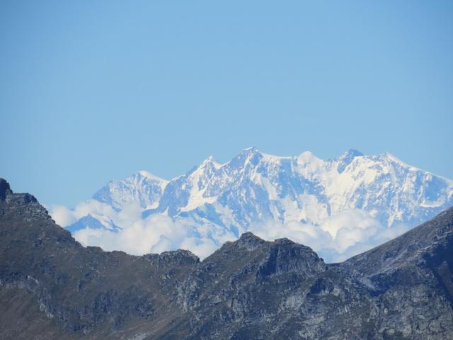 der Ausblick wird immer grandioser. Hier das Monte Rosa Massiv