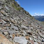 der Bergpfad ist sehr schlecht markiert und der Weg ist nur noch sporadisch sichtbar