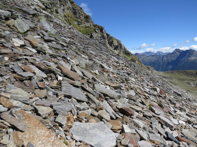 der Bergpfad ist sehr schlecht markiert und der Weg ist nur noch sporadisch sichtbar