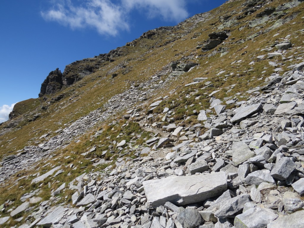 wir sind wieder auf dem Hauptweg der von Landarenca auf den Pizzo di Claro führt