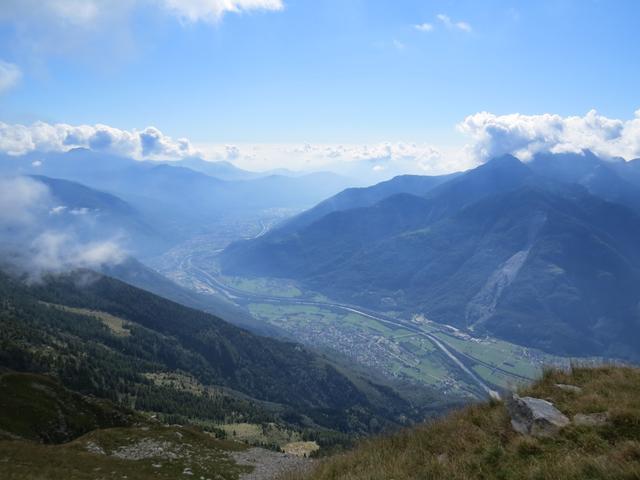 Blick nach Riviera und Bellinzona