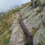 der Kanal wurde zum Teil direkt aus dem Felsen geschlagen