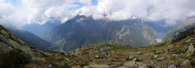 schönes Breitbildfoto der Val Lavizzara