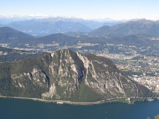 Blick auf den San Salvatore. Dort oben waren wir auch schon