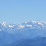 links die Spitze vom Matterhorn! danach Strahlhorn und Rimpfischhorn