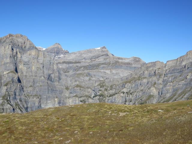 Blick zum Gemmipass von Punkt 2338 m.ü.M.