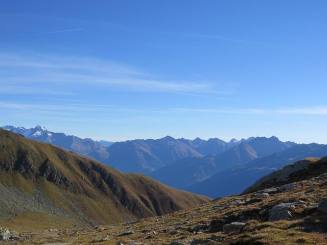 Blick Richtung Goms, Furkapass und ganz links der Galenstock