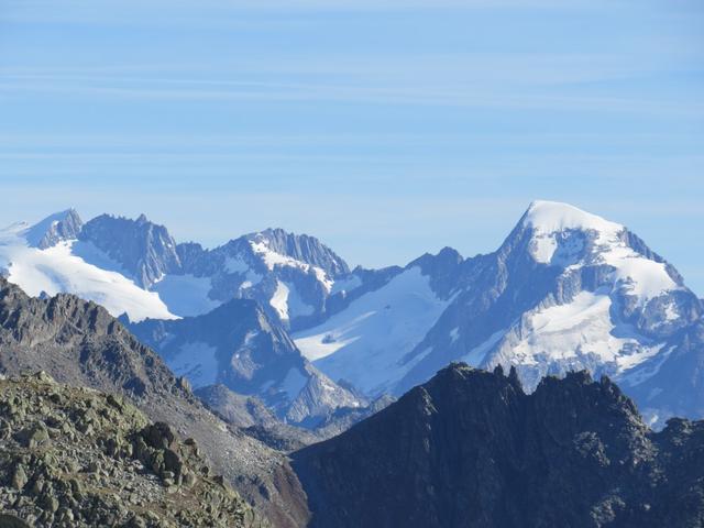 Blick Richtung Galenstock, Dammastock und der Rhonegletscher