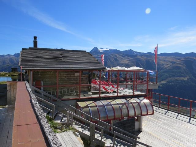 bei dem Bergrestaurant bei der Mittelstation auf Flesche 2064 m.ü.M....