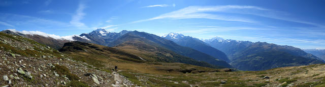 schönes Breitbildfoto mit Fletschhorn, Saasertal, Balfrin, Mattertal und Weisshorn