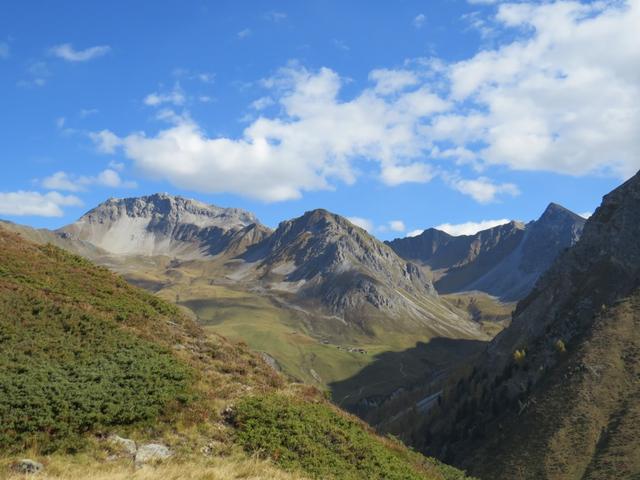 Blick zum Weissfluh, Haupter Horn, Haupter Tälli und Gross Schiahorn. Dort oben waren wir auch schon