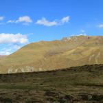 schönes Breitbildfoto mit Blick zum Mattjisch Horn links. Weissfluh, Haupter Horn, Haupter Tälli und Gross Schiahorn rechts