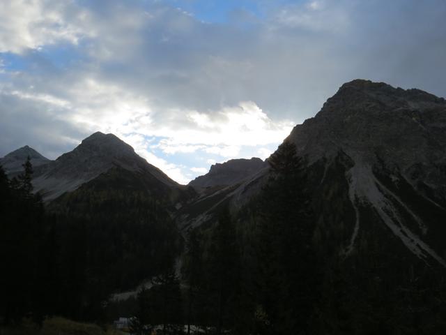 Blick hinauf zur Maienfelder Furgga