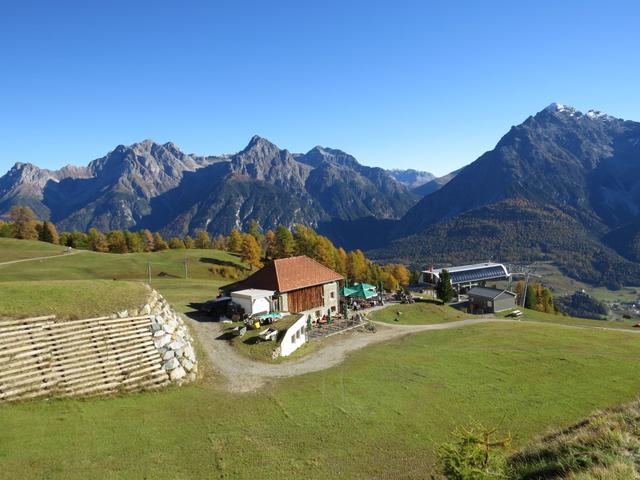 Blick auf die Bergstation der Sesselbahn auf Prui