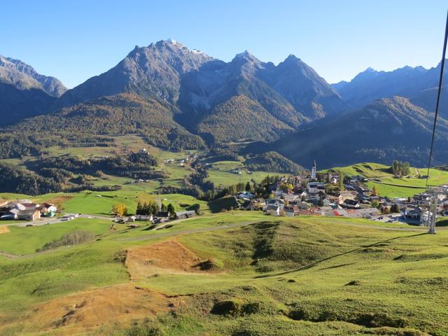 während der Fahrt auf der Sesselbahn konnten wir folgende Aussicht geniessen: Ftan mit Piz Plavna, Piz Minger und Piz Pisoc