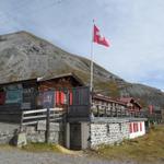 links am Gasthaus vorbei wandern wir weiter hinauf zum Gross Schiahorn