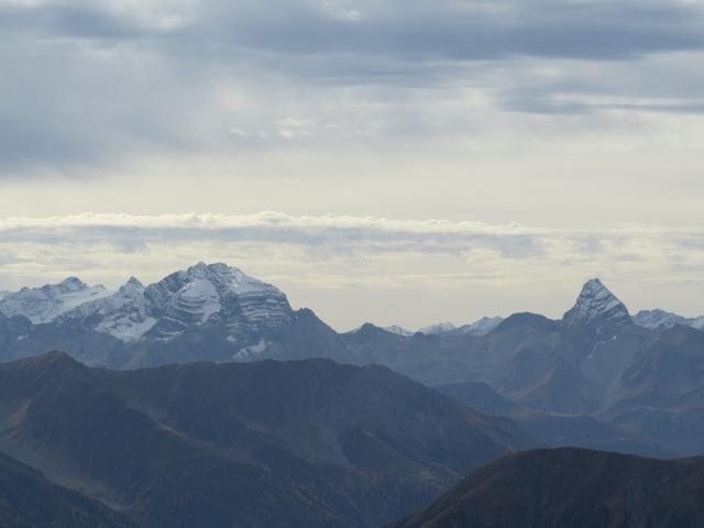 Blick Richtung Piz Ela und das Tinzenhorn