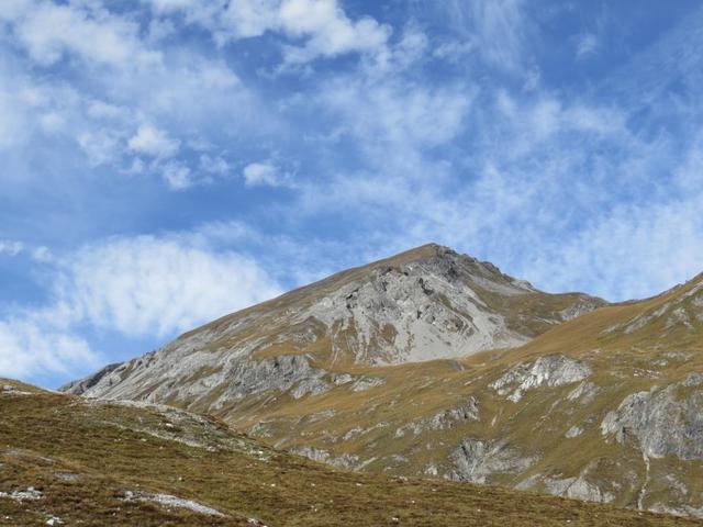 Blick hinauf zum Gross Schiahorn. Noch vor kurzem waren wir dort oben