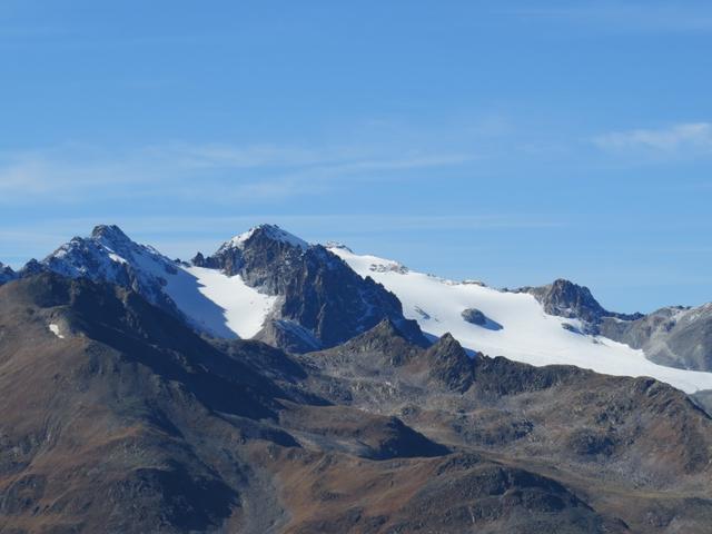 Blick auf den Piz Sarsura mit dem Sarsuragletscher