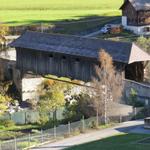 Blick zu der schönen Holzbrücke