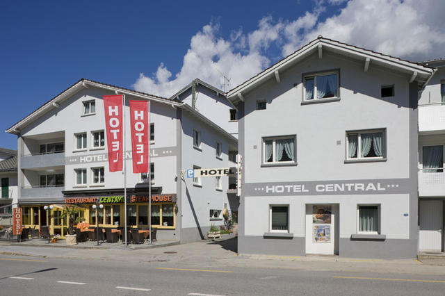 im Hotel Central in Brig, haben wir unser Hotelzimmer bezogen