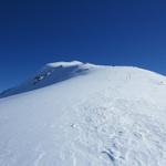 hier kann man sich nicht verlaufen. Der Piz Darlux gibt einem die Richtung an