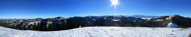 sehr schönes Breitbildfoto mit Blick ins Zürcher Oberland