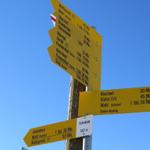 Wegweiser beim Gasthaus Alp-Scheidegg 1197 m.ü.M.