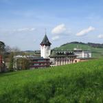 Blick auf das schöne Gymnasium und Bethlehem Mission Immensee