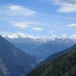 Blick über das Rhonetal zur Mischabelgruppe und zum Weisshorn