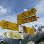 Wegweiser auf der Hockenalp 2047 m.ü.M. in der 25'000 Karte als Staffel angegeben