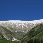 Blick hinauf zum Eis und schneebedeckten Tellingletscher/Petersgrat