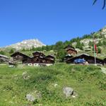 bei Punkt 1933 m.ü.M. erreichen wir die Sommerhäusern auf Guggistafel