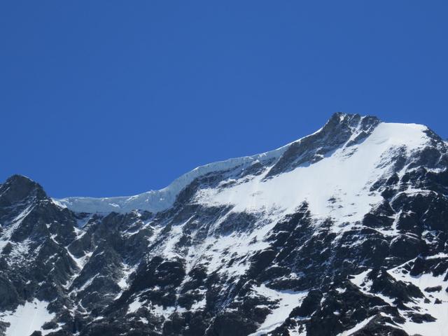 Blick hinauf zum Breithorn mit seinem Gletscher