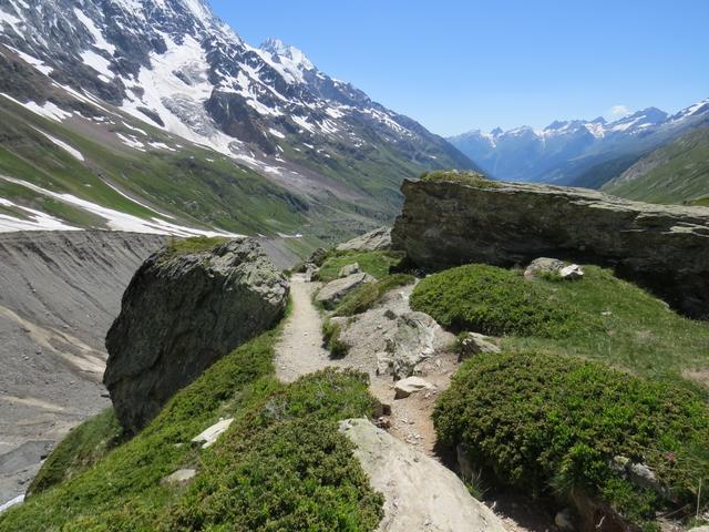 über die alte Seitenmöräne des Langgletscher verlassen wir die Anenhütte