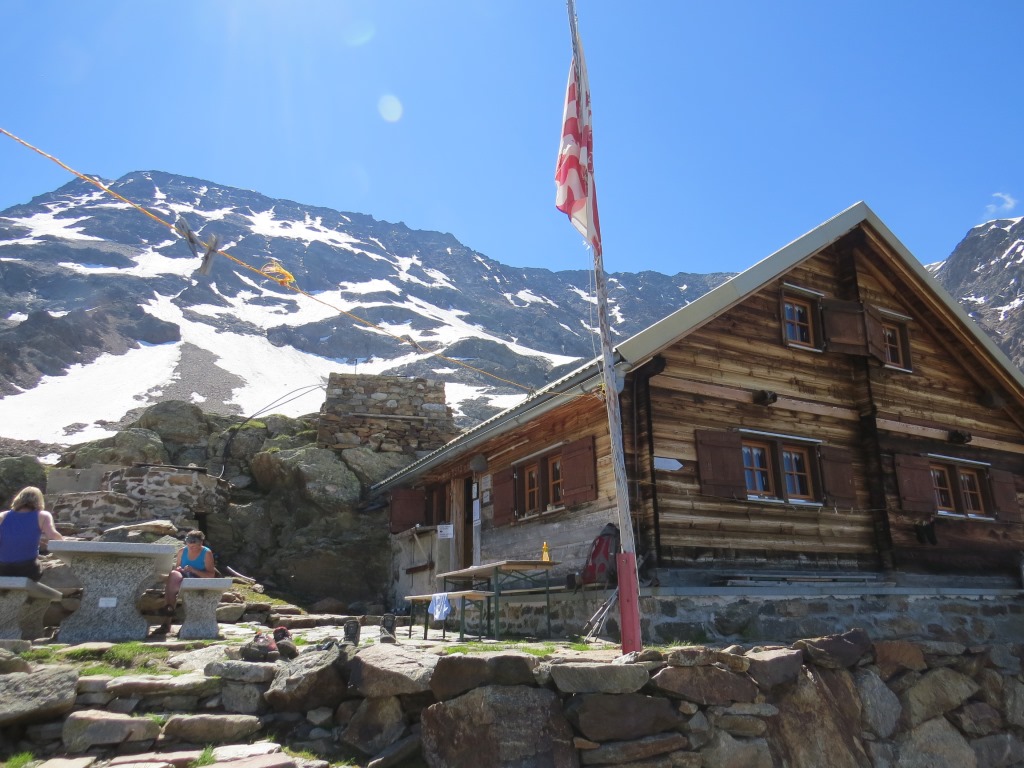 wir haben die Bietschhornhütte auf 2565 m.ü.M. erreicht