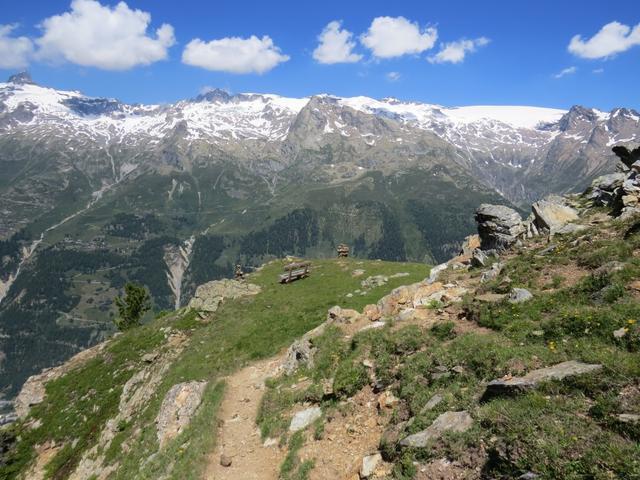 kurz vor Punkt 2415 m.ü.M. Was für eine traumhafte Aussicht! Tellingletscher und Petersgrat direkt vor uns