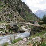 diese Brücke darf man nicht übersehen, ansonsten verpasst man die Obersta Suone