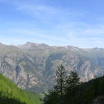 schönes Breitbildfoto mit Blick auf das Mattertal