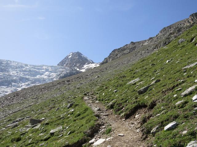 mit Blick Richtung Dirruhorn, wandern wir weiter aufwärts